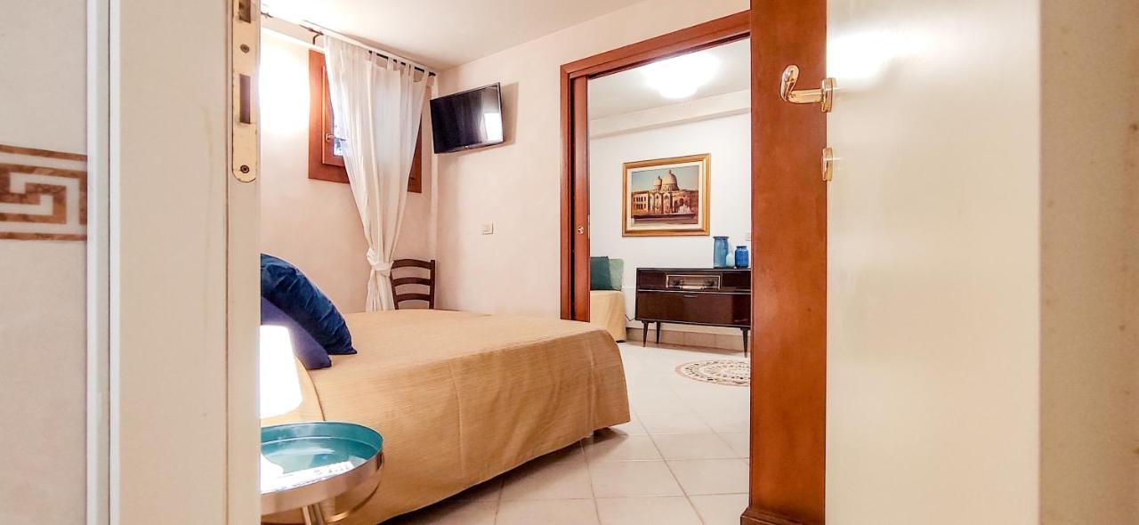 Ca' Marco Apartment Venesia Bagian luar foto